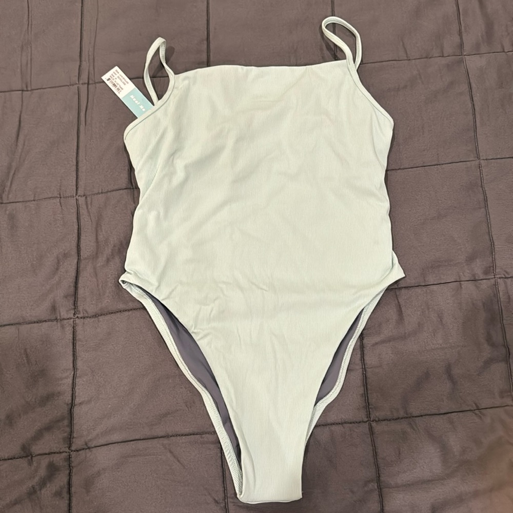 NWT Jolyn Eryn Krouse swimsuit- size M